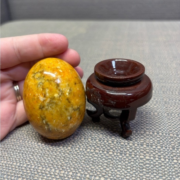 Vintage Marble Alabaster Egg / Orange/ Italian Egg - Picture 1 of 3